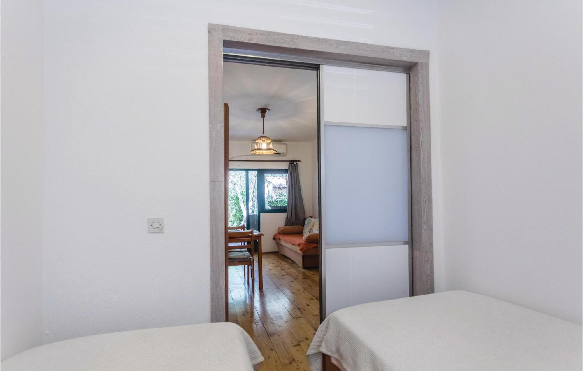 Awesome Apartment In Klek With Kitchen Exterior photo